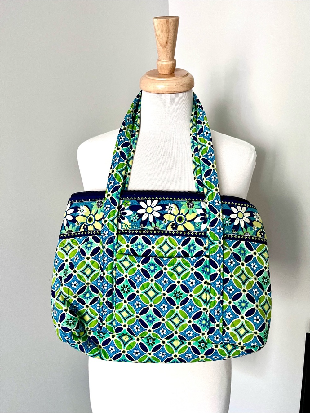 Vera Bradley "Daisy Daisy" Cotton Quilted Large Tote Bag